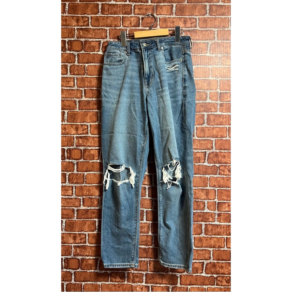 AE Ripped Mom Jean 👖 - Picture 5 of 13
